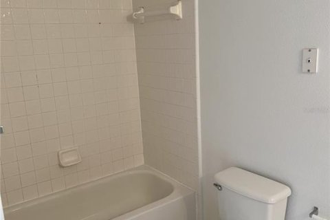 Condo in Orlando, Florida, 2 bedrooms  № 1522082 - photo 13