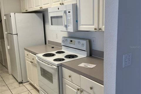 Condo in Orlando, Florida, 2 bedrooms  № 1522082 - photo 5