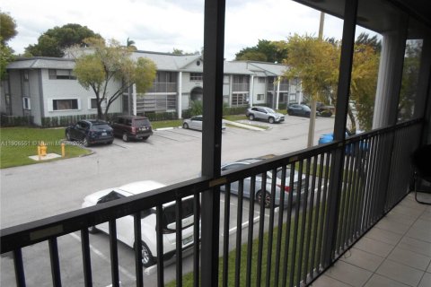 Copropriété à louer à Miami, Floride: 2 chambres, 98.94 m2 № 1957101 - photo 24