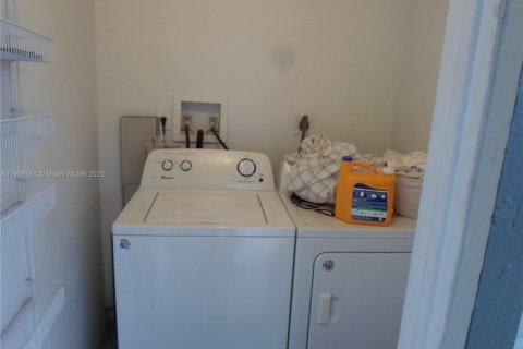 Copropriété à louer à Miami, Floride: 2 chambres, 98.94 m2 № 1957101 - photo 22