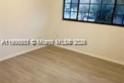 Copropriété à louer à Miami, Floride: 2 chambres, 98.94 m2 № 1957101 - photo 9