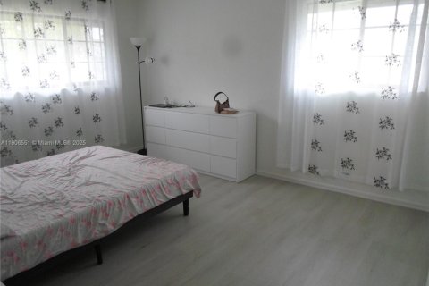 Copropriété à louer à Miami, Floride: 2 chambres, 98.94 m2 № 1957101 - photo 13