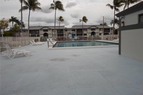 Copropriété à louer à Miami, Floride: 2 chambres, 98.94 m2 № 1957101 - photo 30