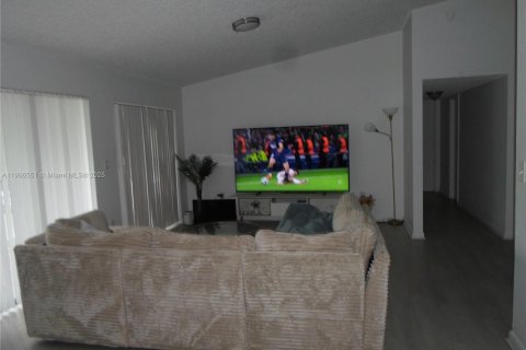 Copropriété à louer à Miami, Floride: 2 chambres, 98.94 m2 № 1957101 - photo 27