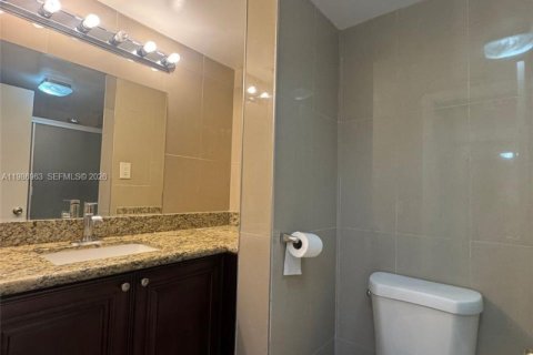 Купить кондоминиум в Майами, Флорида 2 спальни, 90.58м2, № 2090437 - фото 16