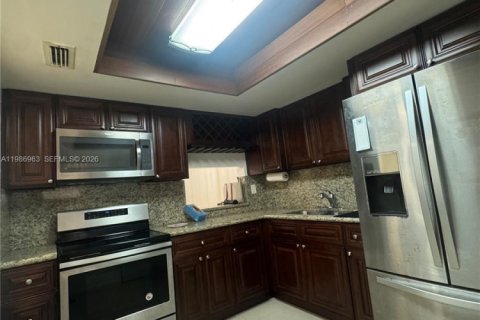 Купить кондоминиум в Майами, Флорида 2 спальни, 90.58м2, № 2090437 - фото 8