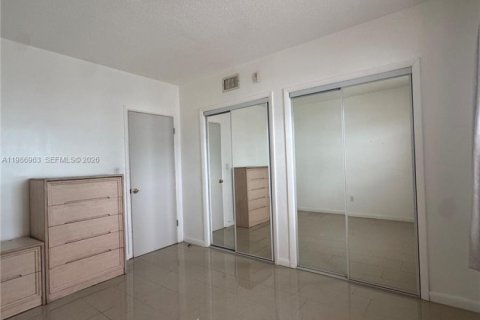 Купить кондоминиум в Майами, Флорида 2 спальни, 90.58м2, № 2090437 - фото 18