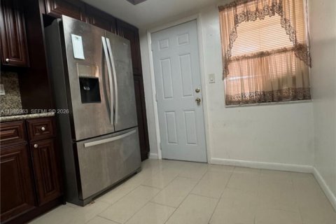 Купить кондоминиум в Майами, Флорида 2 спальни, 90.58м2, № 2090437 - фото 10