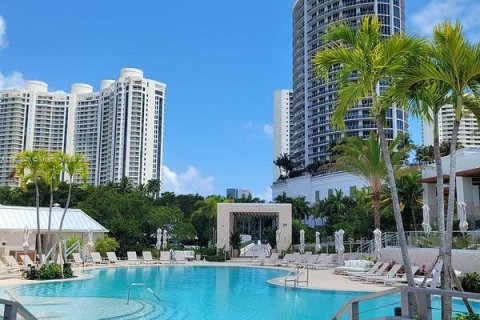 Снять в аренду квартиру в Авентура, Флорида 2 спальни, 244.33м2, № 1957249 - фото 26