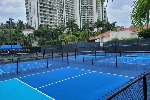 Снять в аренду квартиру в Авентура, Флорида 2 спальни, 244.33м2, № 1957249 - фото 3