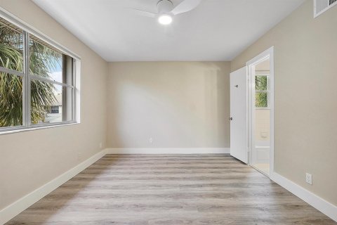 Adosado en venta en Pompano Beach, Florida, 2 dormitorios, 93.65 m2 № 2077922 - foto 20