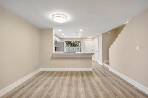 Adosado en venta en Pompano Beach, Florida, 2 dormitorios, 93.65 m2 № 2077922 - foto 14