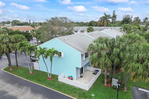 Adosado en venta en Pompano Beach, Florida, 2 dormitorios, 93.65 m2 № 2077922 - foto 2