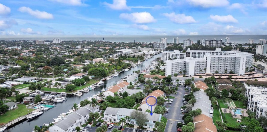Adosado en Pompano Beach, Florida 2 dormitorios, 93.65 m2 № 2077922