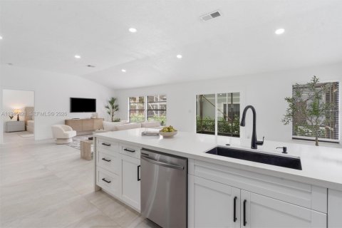 House in Wellington, Florida 3 bedrooms, 154.03 sq.m. № 2003027 - photo 9