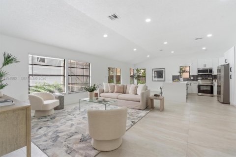 House in Wellington, Florida 3 bedrooms, 154.03 sq.m. № 2003027 - photo 4