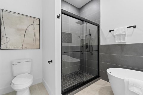 House in Wellington, Florida 3 bedrooms, 154.03 sq.m. № 2003027 - photo 21