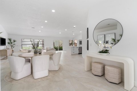 House in Wellington, Florida 3 bedrooms, 154.03 sq.m. № 2003027 - photo 12