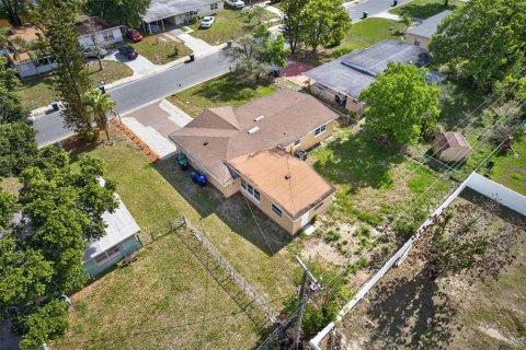 House in Orlando, Florida 4 bedrooms, 141.3 sq.m. № 2232290 - photo 30