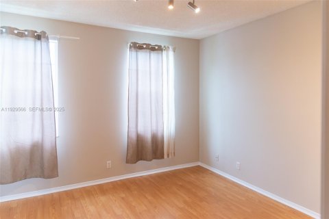 Touwnhouse à louer à Weston, Floride: 2 chambres, 103.12 m2 № 1988429 - photo 14