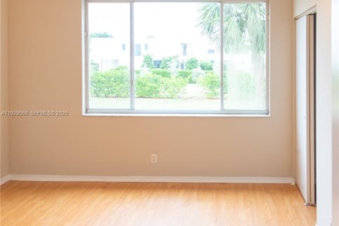 Touwnhouse à louer à Weston, Floride: 2 chambres, 103.12 m2 № 1988429 - photo 8