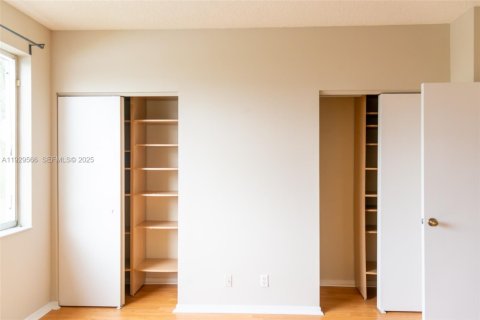 Touwnhouse à louer à Weston, Floride: 2 chambres, 103.12 m2 № 1988429 - photo 10