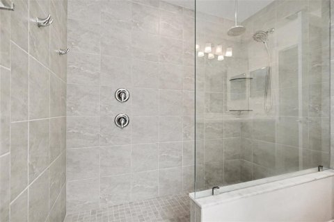 Villa ou maison à vendre à Palm Bay, Floride: 3 chambres, 165.92 m2 № 2259397 - photo 18