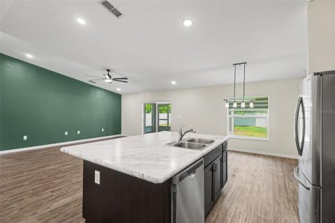 Villa ou maison à vendre à Palm Bay, Floride: 3 chambres, 165.92 m2 № 2259397 - photo 9