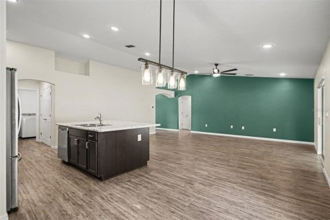 Villa ou maison à vendre à Palm Bay, Floride: 3 chambres, 165.92 m2 № 2259397 - photo 7