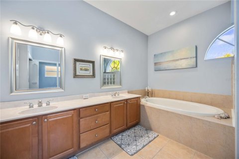 Casa en venta en Bradenton, Florida, 4 dormitorios, 262.54 m2 № 1902876 - foto 25