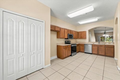 Townhouse in Lakeland, Florida 3 bedrooms, 159.14 sq.m. № 2380997 - photo 28