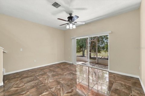 Townhouse in Lakeland, Florida 3 bedrooms, 159.14 sq.m. № 2380997 - photo 24