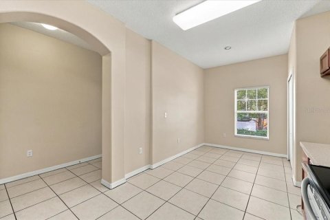 Townhouse in Lakeland, Florida 3 bedrooms, 159.14 sq.m. № 2380997 - photo 3