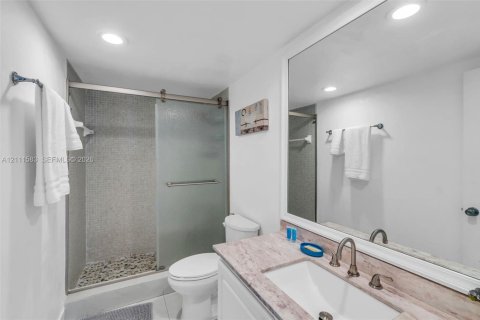Condominio en venta en Sunny Isles Beach, Florida, 3 dormitorios, 154.68 m2 № 2428346 - foto 28