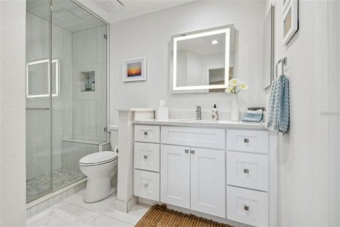 Condo in Tierra Verde, Florida, 2 bedrooms  № 2227307 - photo 26