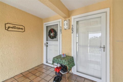 Condo in Tierra Verde, Florida, 2 bedrooms  № 2227307 - photo 5