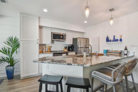Condo in Tierra Verde, Florida, 2 bedrooms  № 2227307 - photo 15