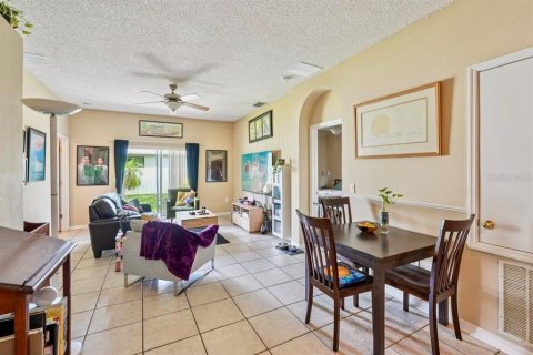 Casa en venta en Orlando, Florida, 4 dormitorios, 158.86 m2 № 1843056 - foto 4