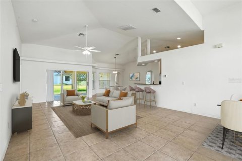 House in Cape Coral, Florida 3 bedrooms, 193.33 sq.m. № 1843020 - photo 7