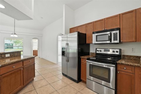 House in Cape Coral, Florida 3 bedrooms, 193.33 sq.m. № 1843020 - photo 15
