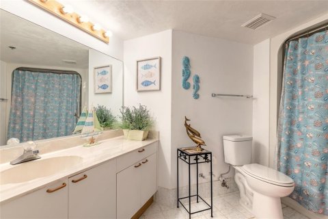 Condo in Daytona Beach, Florida, 1 bedroom  № 2166822 - photo 19