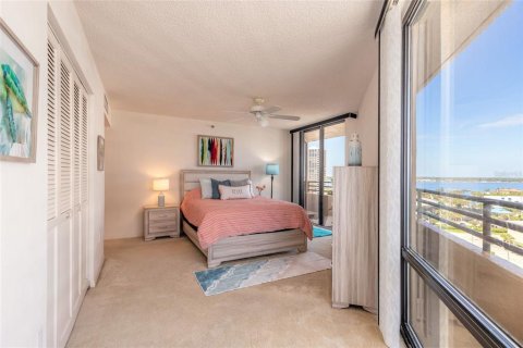 Condo in Daytona Beach, Florida, 1 bedroom  № 2166822 - photo 18