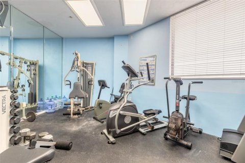 Condo in Daytona Beach, Florida, 1 bedroom  № 2166822 - photo 25