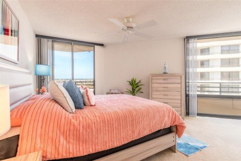 Condo in Daytona Beach, Florida, 1 bedroom  № 2166822 - photo 14