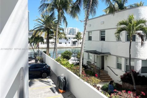 Condominio en venta en Miami Beach, Florida, 1 dormitorio, 63.73 m2 № 2030577 - foto 22