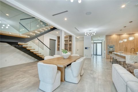 Villa ou maison à vendre à Fort Lauderdale, Floride: 5 chambres № 2066959 - photo 17