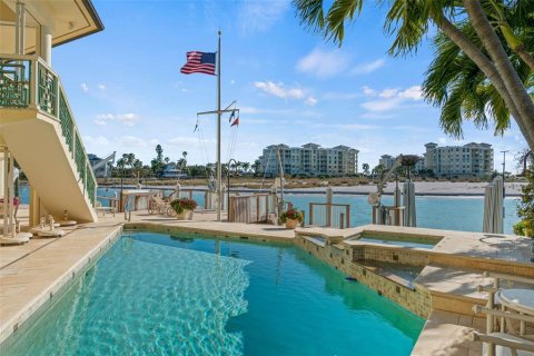 Villa ou maison à vendre à Tierra Verde, Floride: 5 chambres, 408.31 m2 № 2413428 - photo 15