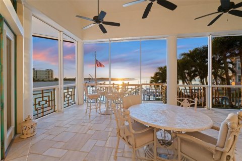 Villa ou maison à vendre à Tierra Verde, Floride: 5 chambres, 408.31 m2 № 2413428 - photo 30