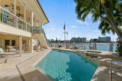 Villa ou maison à vendre à Tierra Verde, Floride: 5 chambres, 408.31 m2 № 2413428 - photo 8