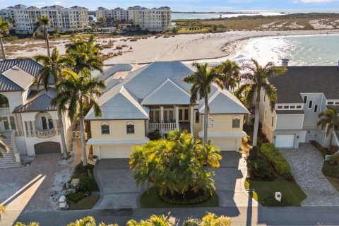 Villa ou maison à vendre à Tierra Verde, Floride: 5 chambres, 408.31 m2 № 2413428 - photo 2